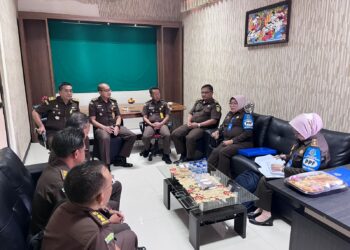 INSPEKSI UMUM INSPEKTORAT V PADA JAM PENGAWASAN KEPADA KEJAKSAAN NEGERI SE MADURA