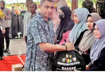 BAKTI SOSIAL DAN BAKTI KESEHATAN TNI-POLRI