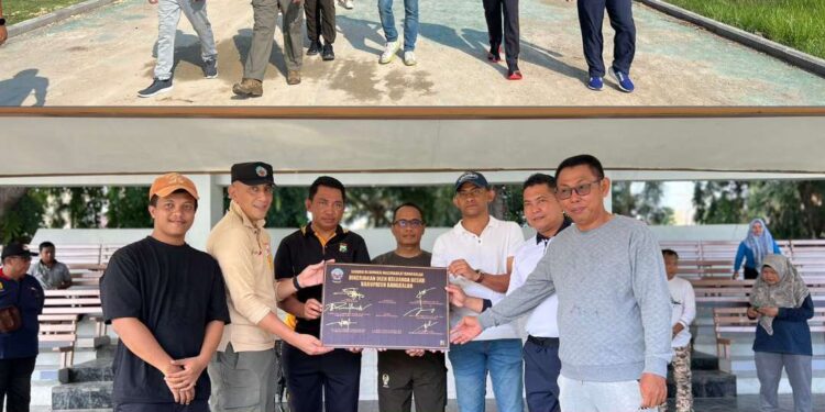 PERESMIAN JOGGING TRACK ALUN-ALUN SEBELAH SELATAN KABUPATEN BANGKALAN