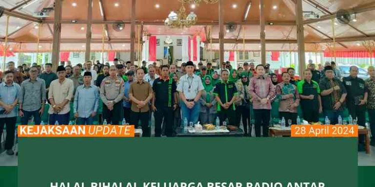 HALAL BIHALAL KELUARGA BESAR RADIO ANTAR PENDUDUK INDONESIA (RAPI) BANGKALAN