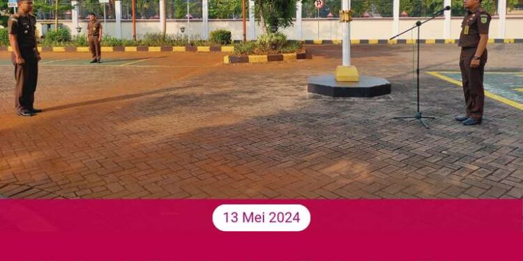 APEL PAGI RUTIN YANG DIIKUTI SELURUH PEGAWAI DAN PRAMUBHAKTI