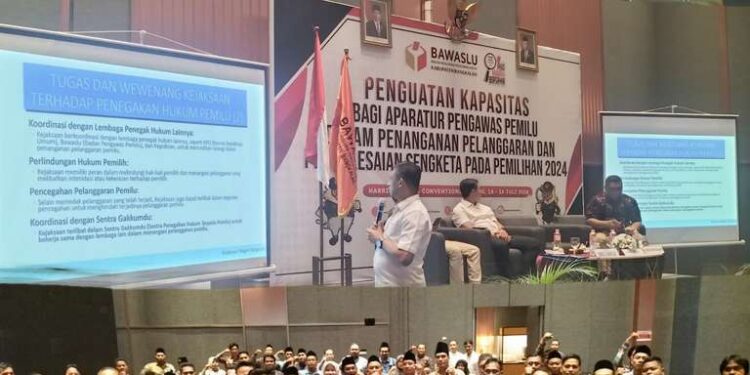 PENGUATAN KAPASITAS BAGI APARATUR PENGAWAS PEMILU DALAM PENANGANAN PELANGGARAN DAN PEYELESAIAN SENGKETA PADA PEMILIHAN 2024