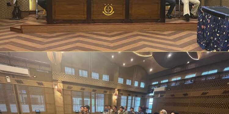 PENGARAHAN OLEH PARA KEPALA SEKSI DAN KEPALA SUB BAGIAN KEPADA PARA CALON PEGAWAI NEGERI SIPIL DI SATUAN KERJA KEJAKSAAN NEGERI BANGKALAN