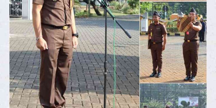 APEL PAGI RUTIN YANG DIIKUTI SELURUH PEGAWAI, PRAMUBHAKTI DAN SISWA MAGANG
