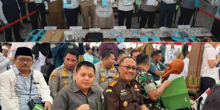 KONFERENSI PERS KOLABORASI PENGUNGKAPAN KASUS TINDAK PIDANA NARKOTIKA DAN IKRAR BERSAMA MEWUJUDKAN MADURA BERSINAR (BERSIH NARKOBA)
