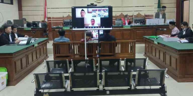 SIDANG KEENAM PADA PERKARA DUGAAN TINDAK PIDANA KORUPSI DALAM PENYERTAAN MODAL BUMD / PT. SUMBER DAYA KEPADA PT. AMAN PADA TA. 2019 DENGAN AGENDA PEMBUKTIAN (PEMERIKSAAN SAKSI DAN BARANG BUKTI)