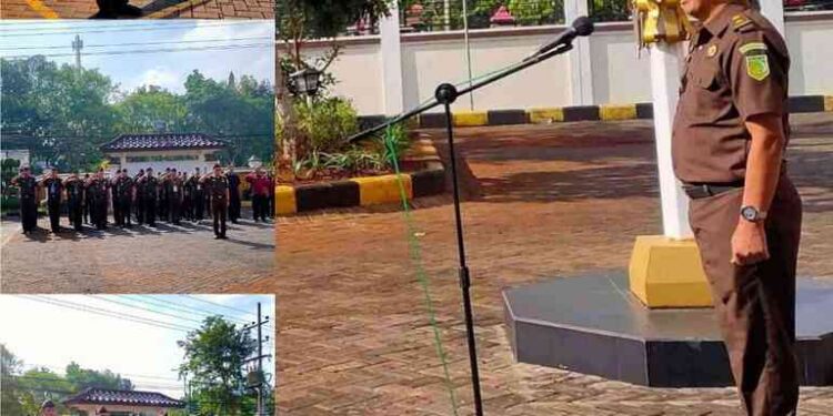 APEL PAGI RUTIN YANG DIIKUTI SELURUH PEGAWAI DAN PRAMUBHAKTI
