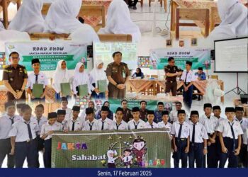 PENYULUHAN HUKUM JAKSA MASUK SEKOLAH DI SMPS DARUL UMMAH BANGKALAN