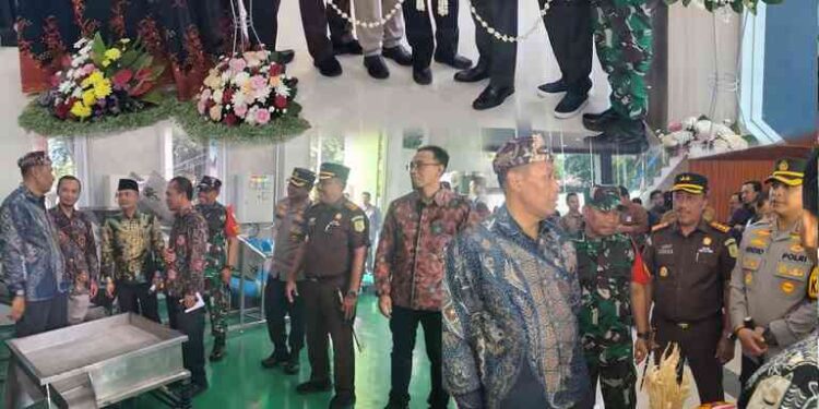 PERESEMIAN GEDUNG BARU INOVASI TEACHING INDUSTRY UNIVERSITAS TRUNOJOYO MADURA