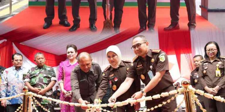 PERESMIAN GEDUNG BARU DAN PTSP DI KEJAKSAAN NEGERI KABUPATEN MOJOKERTO