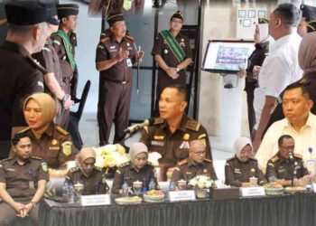 PENILAIAN DAN VERIFIKASI LAPANGAN SATUAN KERJA MENUJU PREDIKAT WILAYAH BEBAS DARI KORUPSI (WBK)/WILAYAH BIROKRASI BERSIH DAN MELAYANI (WBBM) TAHUN 2025 OLEH JAKSA AGUNG MUDA BIDANG PENGAWASAN PADA SATUAN KERJA KEJAKSAAN NEGERI BANGKALAN, KEJAKSAAN NEGERI PAMEKASAN DAN KEJAKSAAN NEGERI SAMPANG