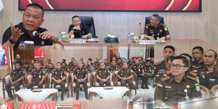 SUPERVISI PENANGANAN DAN PENYELESAIAN PERKARA TINDAK PIDANA UMUM OLEH JAKSA AGUNG MUDA BIDANG TINDAK PIDANA UMUM DI KEJAKSAAN TINGGI JAWA TIMUR