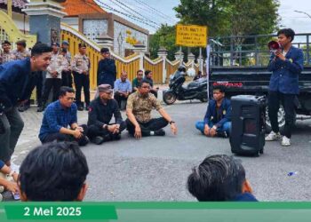 AKSI MIMBAR BEBAS BEM KM UTM DI KANTOR KEJAKSAAN NEGERI BANGKALAN