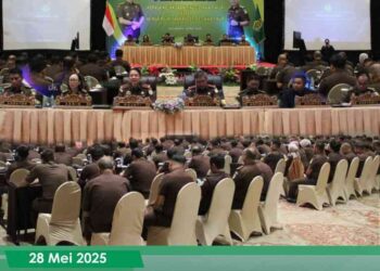 PENGARAHAN KEPALA KEJAKSAAN TINGGI JAWA TIMUR Dr. KUNTADI, S.H., M.H.