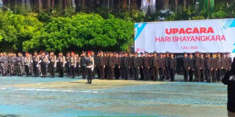 UPACARA PERINGATAN HARI BHAYANGKARA KE-79 DI POLRES BANGKALAN