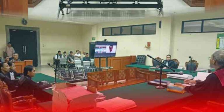 SIDANG KEEMPAT DUGAAN TIPIKOR PENGADAAN TANAH UNTUK KEPENTINGAN UMUM PEMBANGUNAN KAWASAN KAKI JEMBATAN SURAMADU SISI MADURA (REST AREA/PARKIR UMUM) DI DS. SUKOLILO BARAT, KEC. LABANG, KABUPATEN BANGKALAN