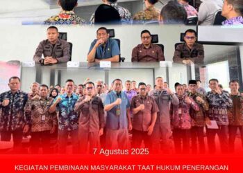 PEMBINAAN MASYARAKAT TAAT HUKUM PENERANGAN HUKUM DENGAN PESERTA PARA CAMAT DAN KEPALA SEKSI PEMBERDAYAAN MASYARAKAT DAN DESA SE-KABUPATEN BANGKALAN