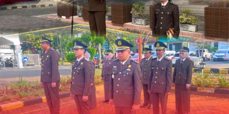 UPACARA PERINGATAN HARI ULANG TAHUN (HUT) KEMERDEKAAN REPUBLIK INDONESIA KE-80 TAHUN 2025 DI KEJAKSAAN NEGERI BANGKALAN