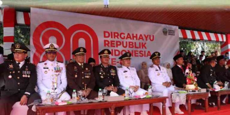 UPACARA KEBESARAN MEMPERINGATI HARI ULANG TAHUN (HUT) KEMERDEKAAN REPUBLIK INDONESIA KE-80 TAHUN 2025 DI KABUPATEN BANGKALAN