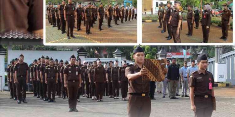APEL PAGI RUTIN YANG DIIKUTI OLEH SELURUH PEGAWAI DAN PRAMUBHAKTI