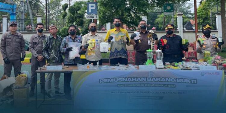 PEMUSNAHAN BARANG BUKTI YANG TELAH MEMPUNYAI KEKUATAN HUKUM TETAP KEJAKSAAN NEGERI BANGKALAN