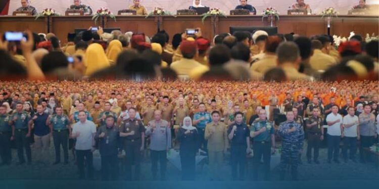RAPAT KOORDINASI FORKOPIMDA PROVINSI, KABUPATEN/KOTA DAN FORKOPIMCAM SE-JAWA TIMUR DALAM RANGKA PENINGKATAN SINERGITAS MENJAGA KERUKUNAN, KEAMANAN DAN KETERTIBAN UMUM