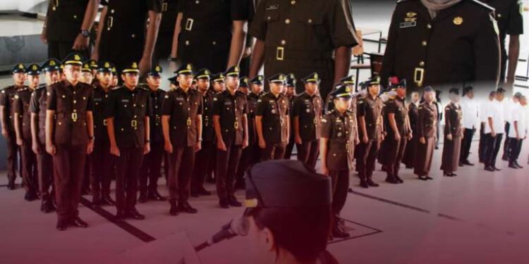 UPACARA PERINGATAN HARI BELA NEGARA KE 77 TAHUN 2025 DI KEJAKSAAN NEGERI BANGKALAN