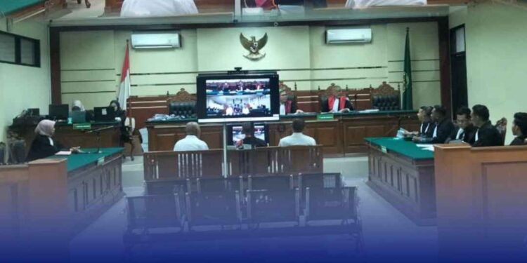 SIDANG KETIGA PERKARA DUGAAN TINDAK PIDANA KORUPSI DALAM PENYERTAAN MODAL BUMD / PD. SUMBER DAYA KABUPATEN BANGKALAN KEPADA UD. MABRUQ RMS TAHUN ANGGARAN 2019 DENGAN AGENDA PEMBACAAN ESEPSI OLEH PIHAK PH
