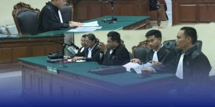 SIDANG KEEMPAT PERKARA DUGAAN TINDAK PIDANA KORUPSI DALAM PENYERTAAN MODAL BUMD / PD. SUMBER DAYA KABUPATEN BANGKALAN KEPADA UD. MABRUQ RMS TAHUN ANGGARAN 2019 DENGAN AGENDA PEMBACAAN TANGGAPAN PERLAWANAN OLEH JAKSA PENUNTUT UMUM