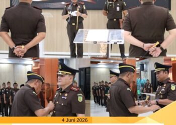 PELANTIKAN DAN PENGAMBILAN SUMPAH JABATAN PEJABAT ESELON KEJAKSAAN TINGGI JAWA TIMUR
